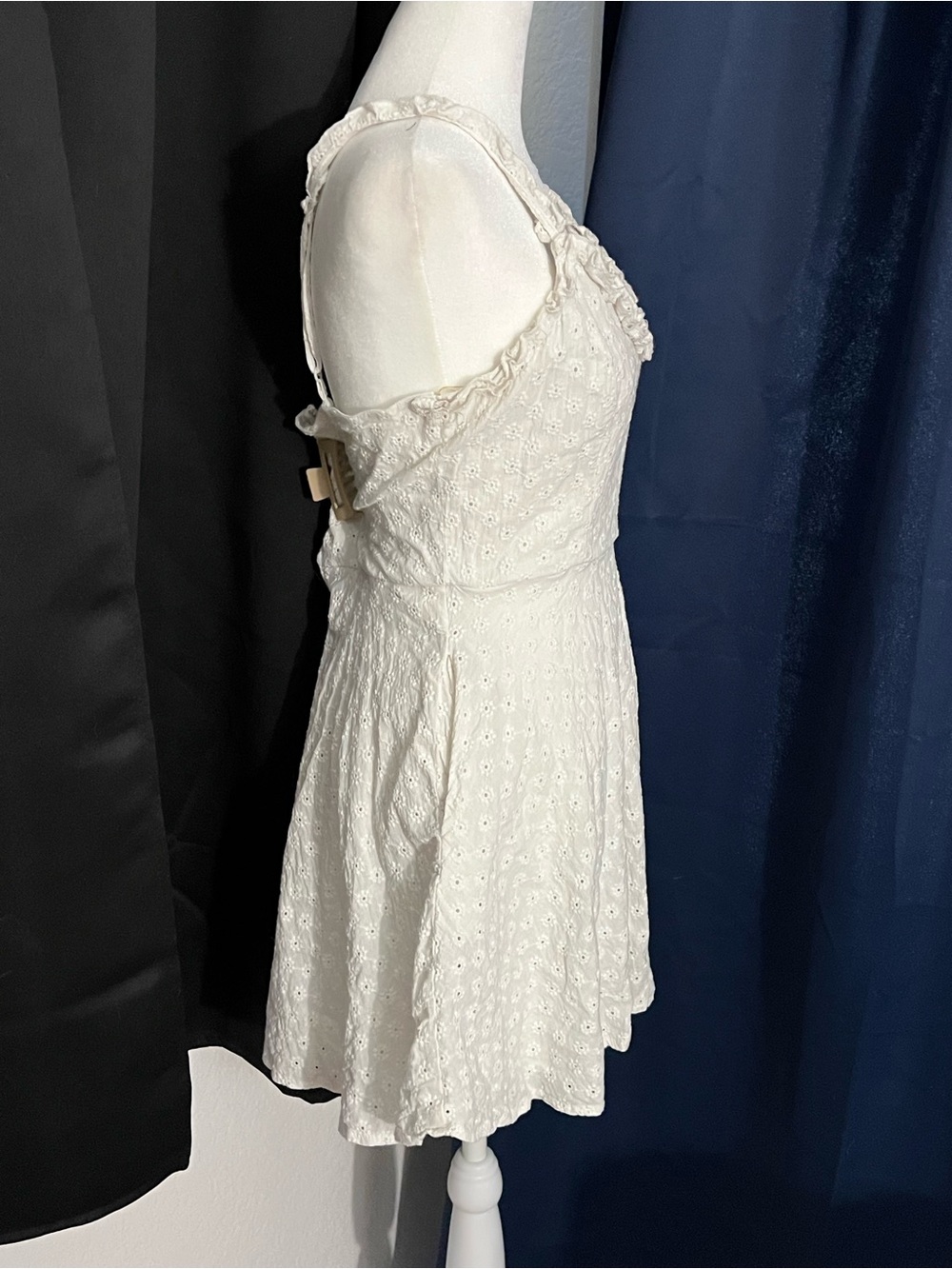 Trixxi White Eyelet Mini Dress Women’s Medium Ruffle Strap Cottagecore Sundress - Picture 4 of 8
